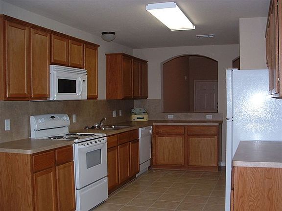 kitchen to livingroom