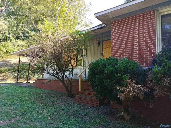 1513 Walls St, Guntersville, AL 35976