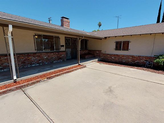 4th image of 2209 Caswell Ave