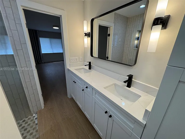 9234 Southampton Pl — Photo 10