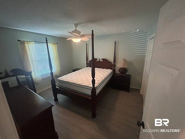 9474 Villas Dr — Photo 6