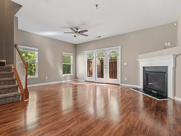 26 Mulberry Ct — Photo 2