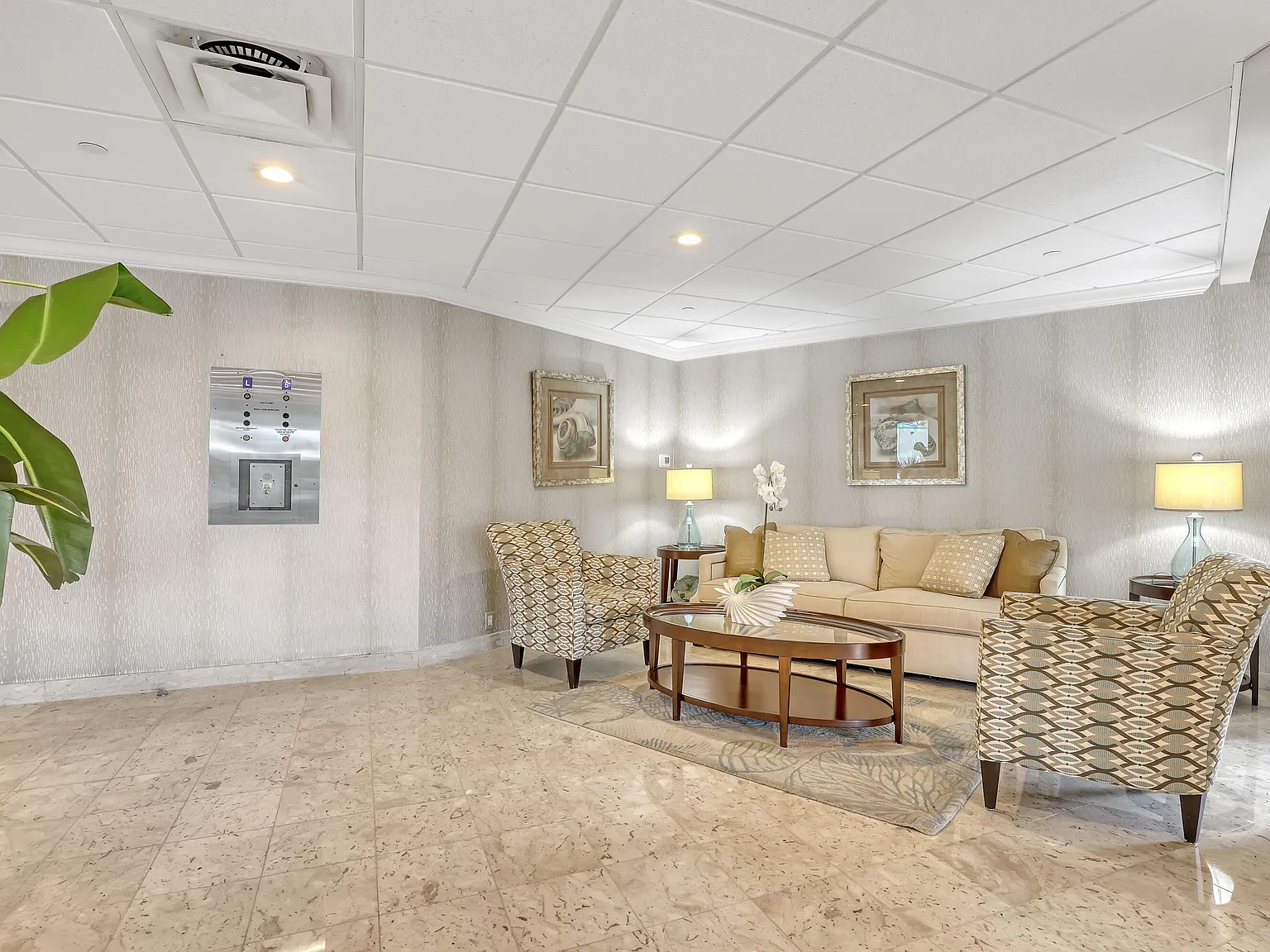 2 bed, 2.0 bath, 1219 sqft, $2,700 — Photo 3