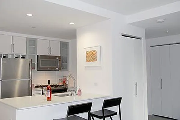 Rented by Dynamik Realty | media 3