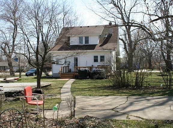 4th image of 614 W Walnut St