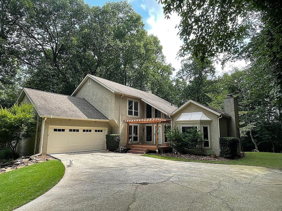 1st image of 145 Buckthorn Ct