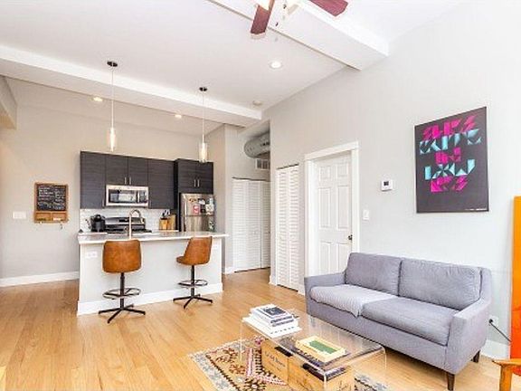 3rd image of 1037 N Ashland Ave #3hkckc17r