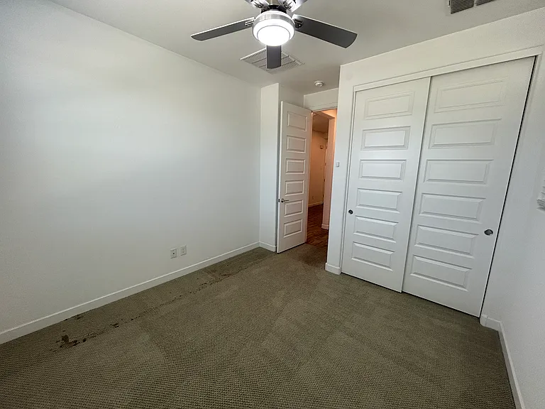 1146 E Weatherby Way — Photo 10