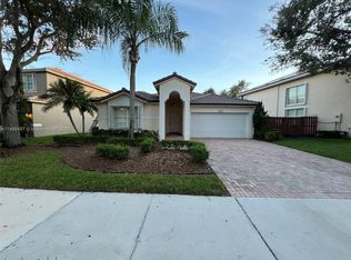 16406 Sapphire Pl, Weston, FL 33331