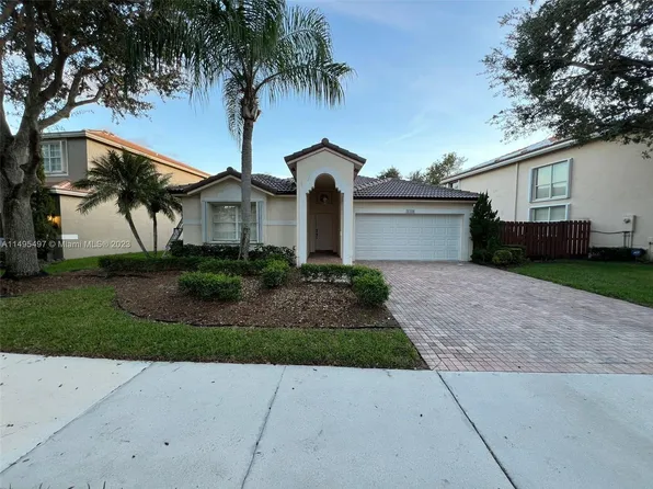 16406 Sapphire Pl, Weston, FL 33331