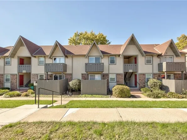 6230 Robinson St APT 3, Overland Park, KS 66202