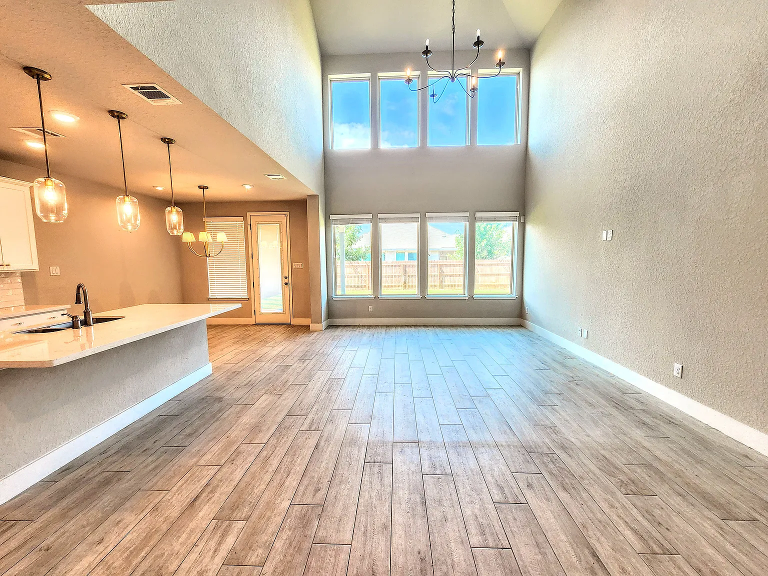 4 bed, 3.5 bath, 2986 sqft, $3,300 — Photo 3