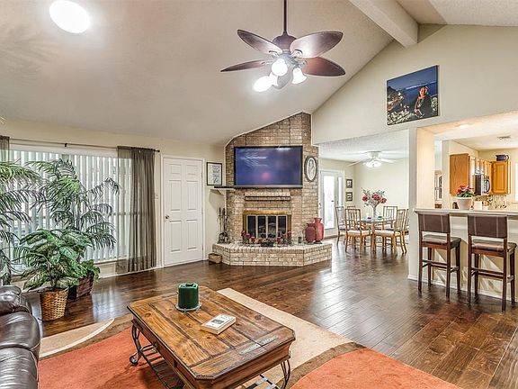 5th image of 7024 Escondido Dr