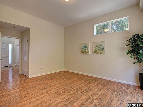 4th image of 1603 Ingalls St