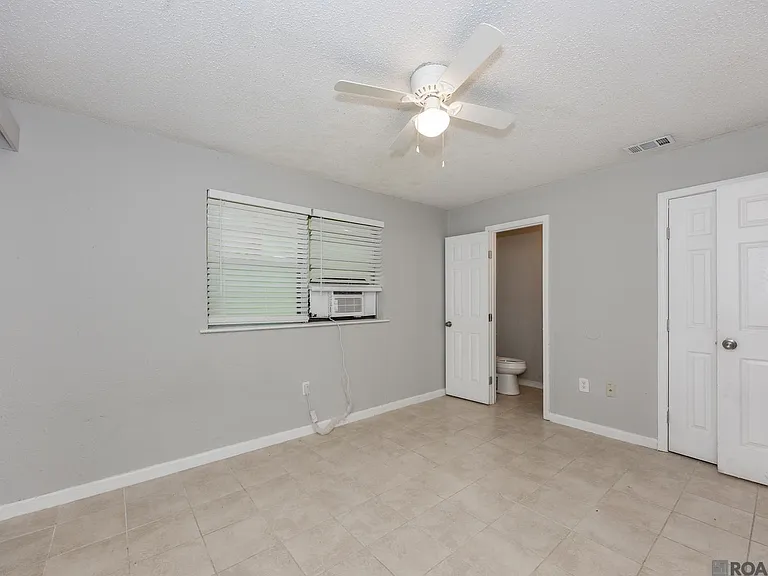 7224 Meadow Park Ave — Photo 9