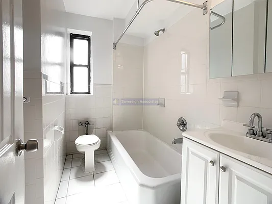 Rented by Sovereign Associates | media 6