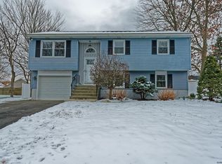 14 Abby Rd, Latham, NY 12110