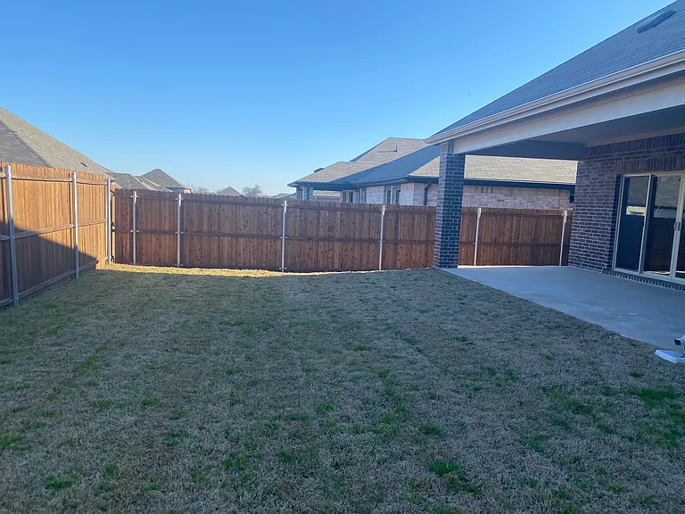 2129 Mustang Way — Photo 40