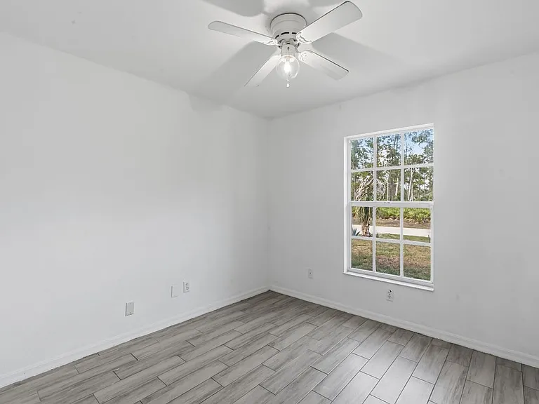 913 Canton Ave — Photo 16