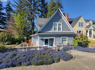 1072 Elrod Ave, Coos Bay, OR 97420