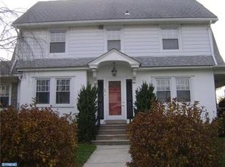 30 Shelbourne Rd, Havertown, PA 19083