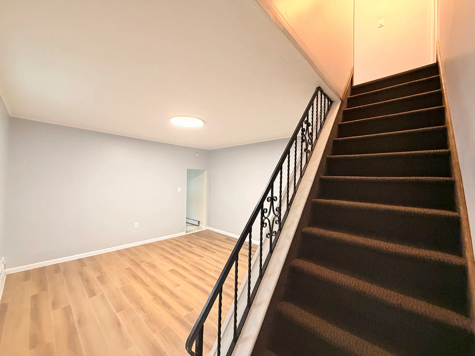 3 bed, 1300 sqft, $1,600 — Photo 3
