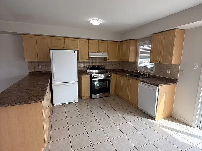 514 Candlestick Cir — Photo 9