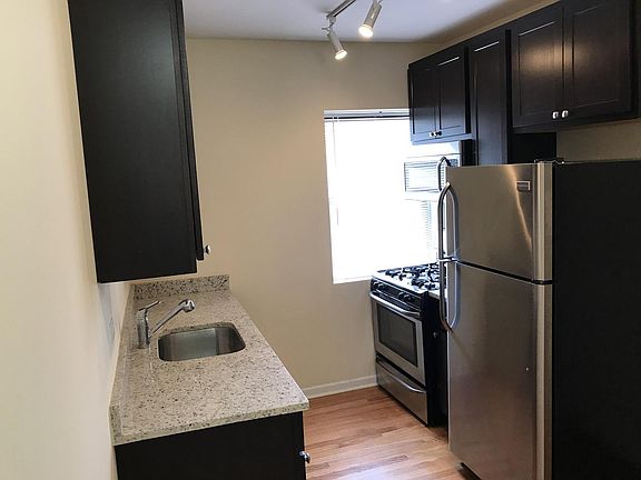 2nd image of 4746 N Sacramento Ave #24fd55441
