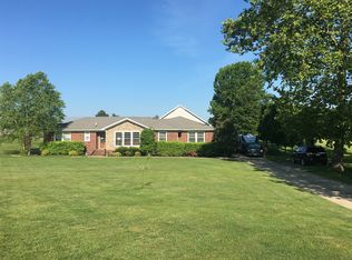 1938 Hygeia Rd, Greenbrier, TN 37073