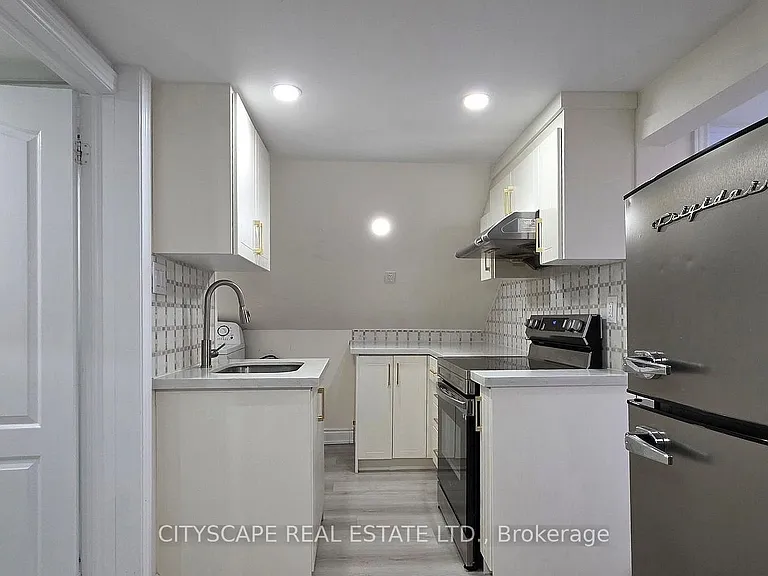 69 Vine St W #2 — Photo 9