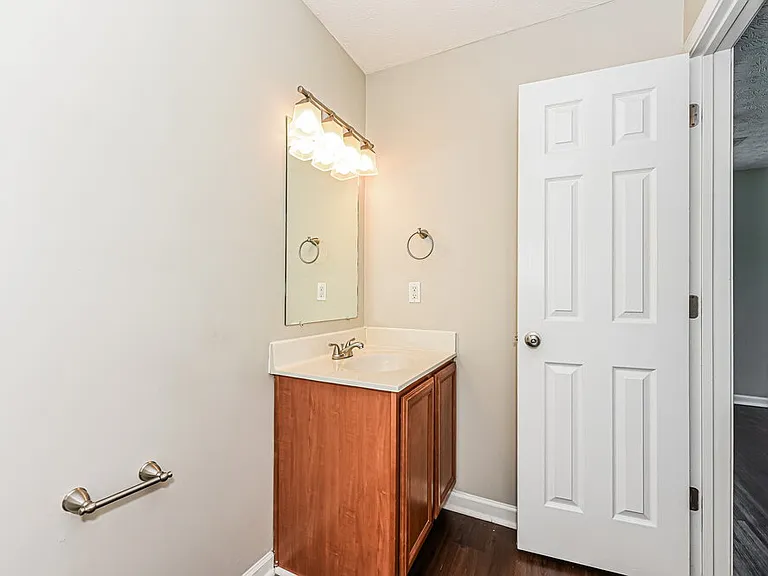 5012 Millpond Ct — Photo 15