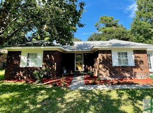 206 Holiday Dr, Savannah, GA 31419