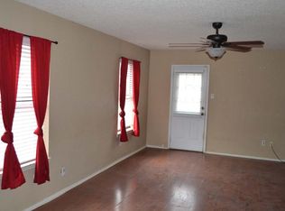 305 Gabe Ct, Denton, TX 76207