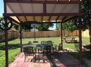 805 W 6th St, Del Rio, TX 78840