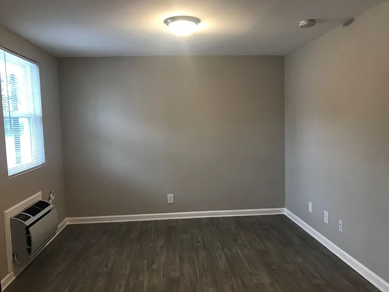 1131 Woodruff Ave — Photo 27