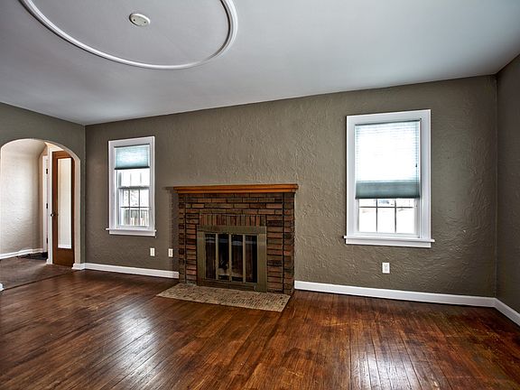 5th image of 1216 Kilbourn St