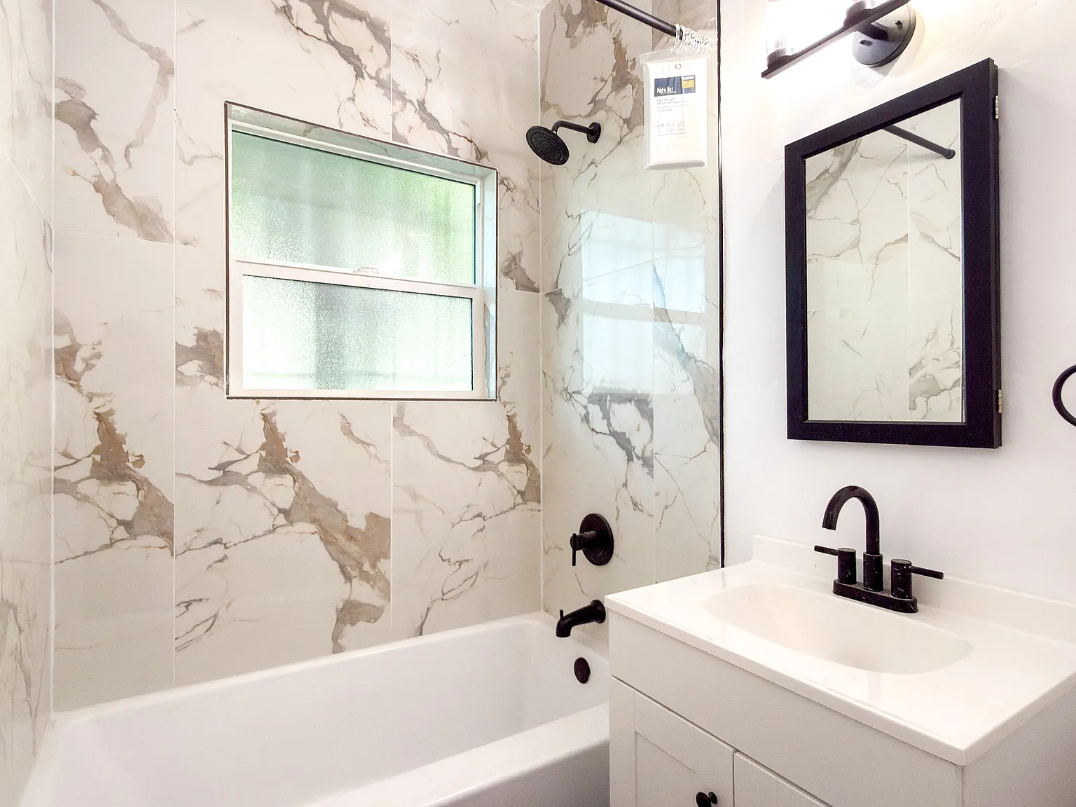 Just Updated 1,100 Sq Ft 2 Bed / 1 Bath with Deco Fireplace + Garage Parking — Photo 3