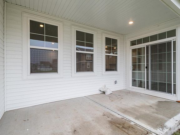 3rd image of 25541 W Cerena Cir