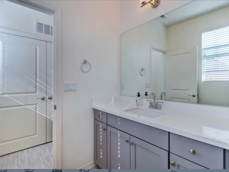 54 Concepcion St — Photo 13