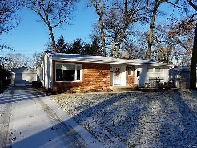 3357 Hickory Ln photo 1