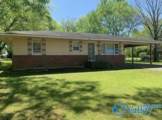 909 Carridale St SW, Decatur, AL 35601