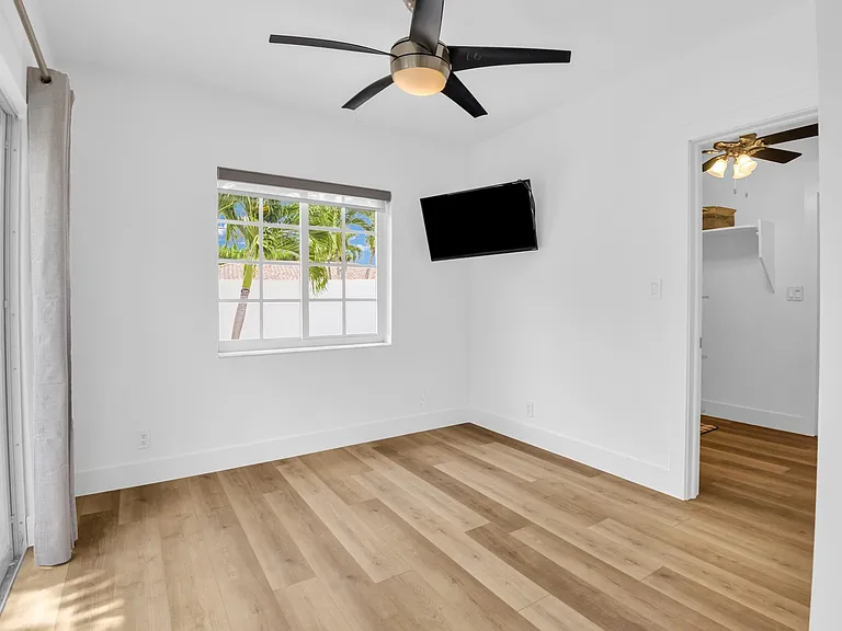 701 Appleby St — Photo 39