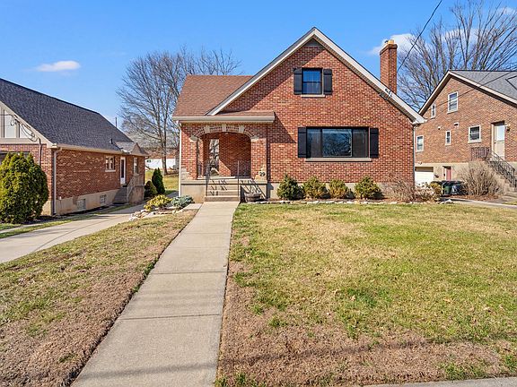 2nd image of 29 Edgewood Dr