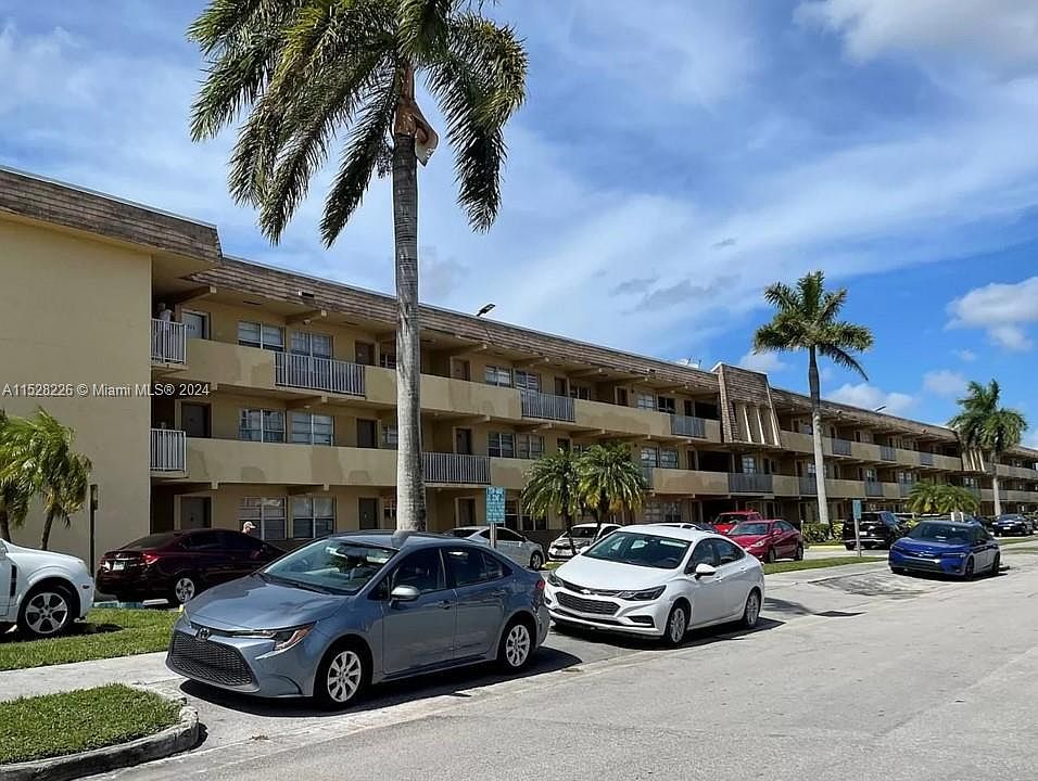 1st image of 11195 SW 1st St APT 317