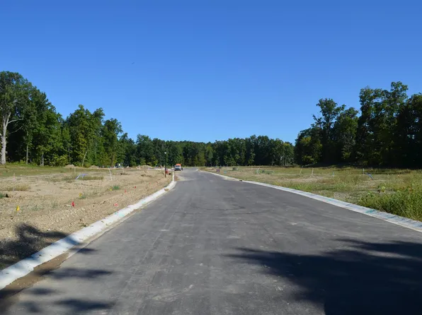 528 S Valley River Dr #19, Columbia City, IN 46725