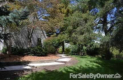 Barn 1
						:
						Full pass through, heated & insulated room, high ceilings, concrete floor