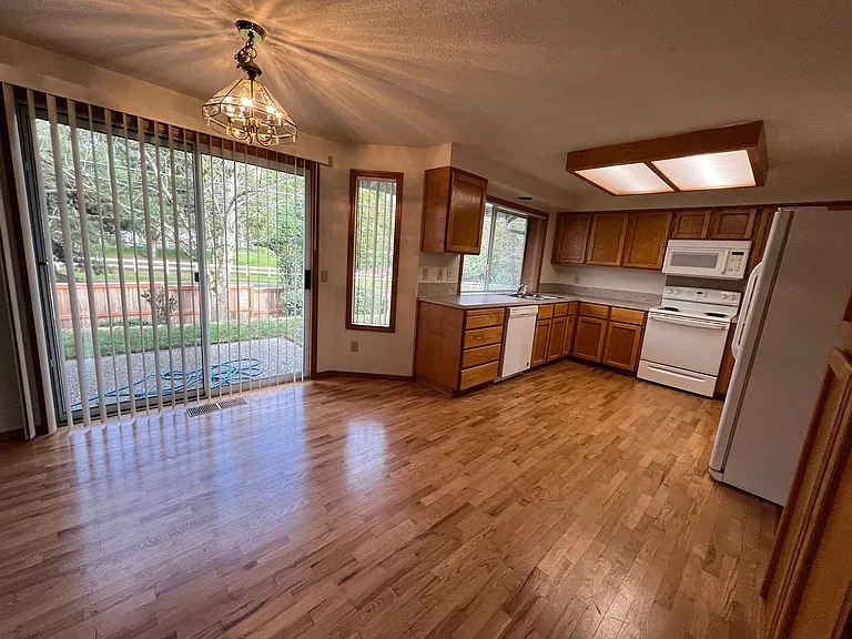 16040 NW Edward Ct — Photo 6
