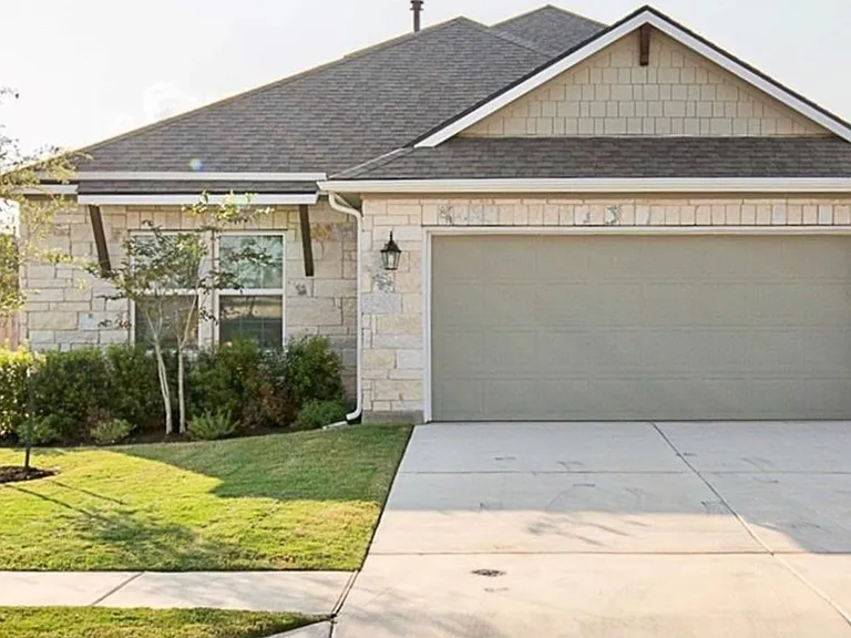 129 Winding Hollow Ln — Photo 2