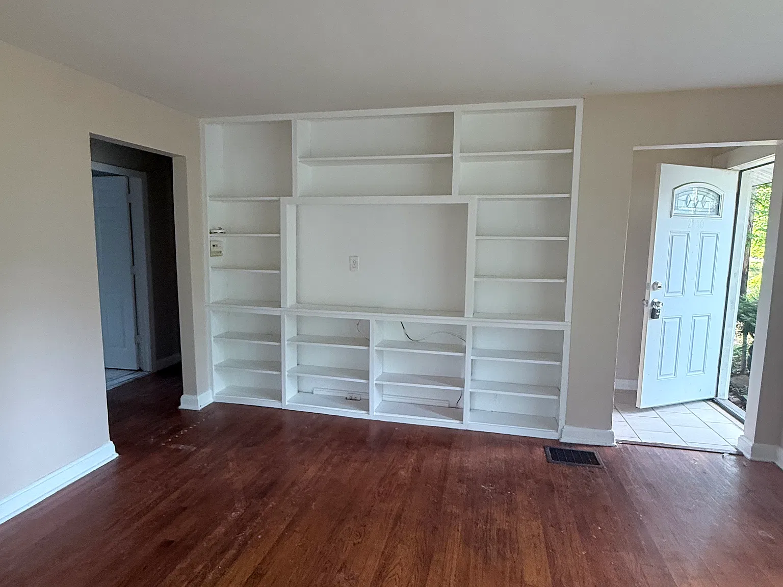 3 bed, 1200 sqft, $1,335 — Photo 3