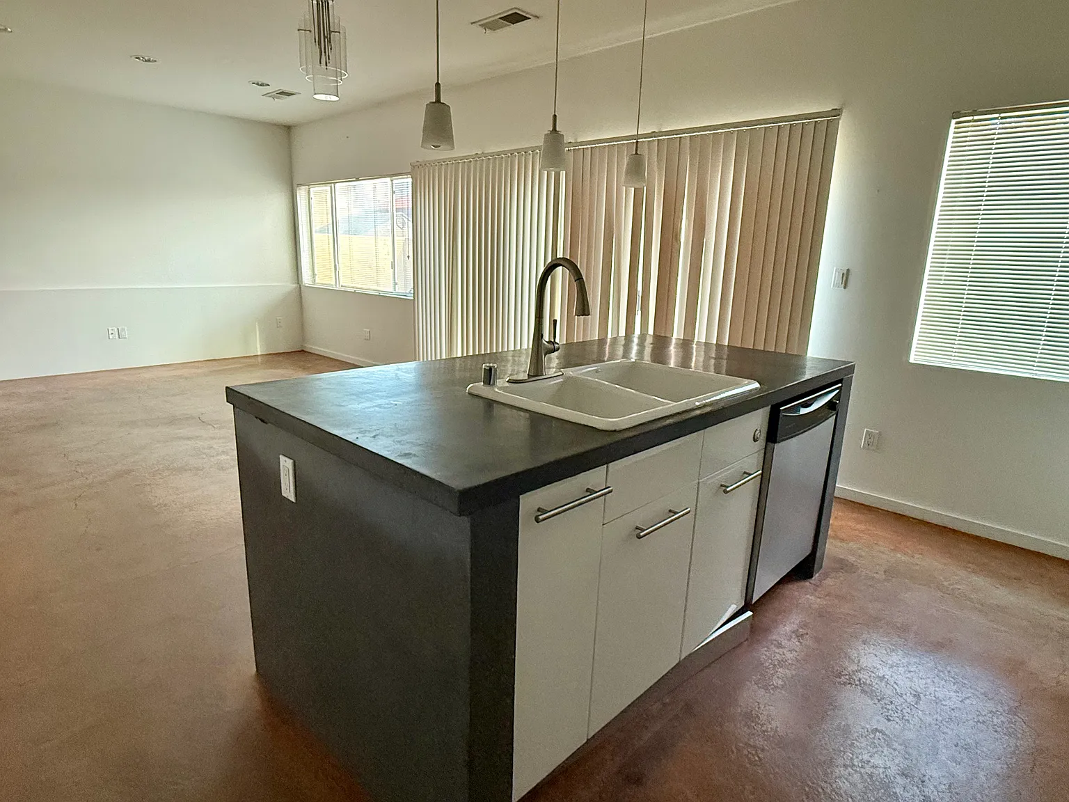 2 bed, 2.5 bath, 1334 sqft, $2,195 — Photo 4